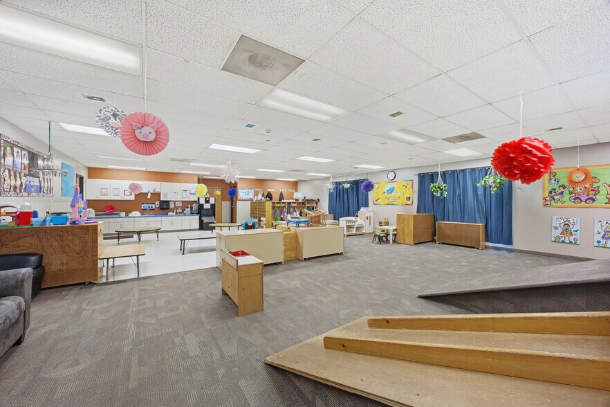 More Photos Of 502 7th St N, Fargo Daycare Center For Lease