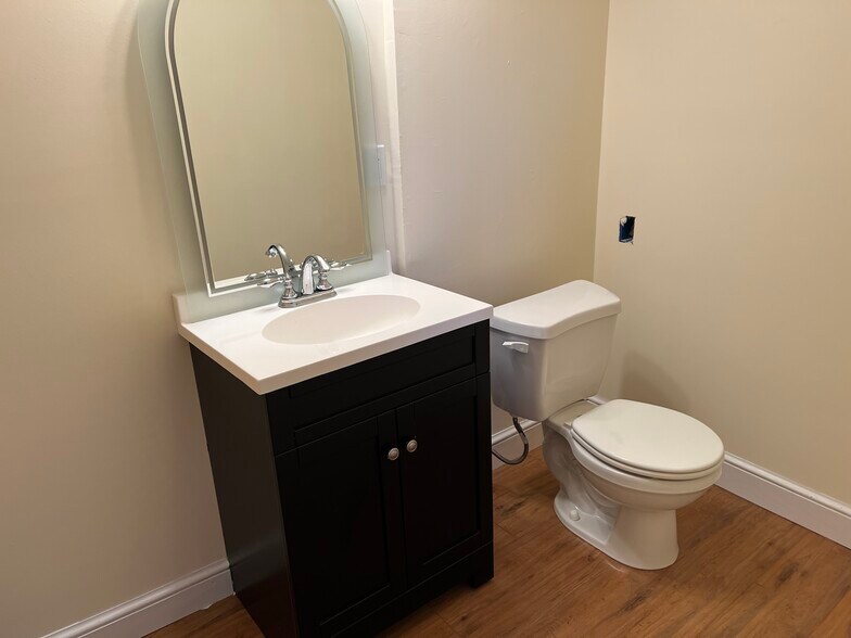 More Photos Of 528 Swede St, Norristown Office For Sale