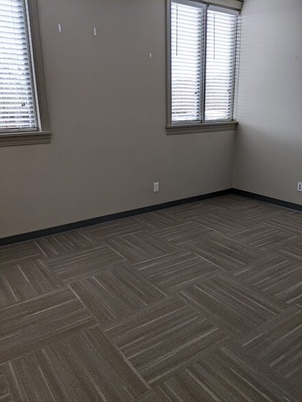 More Photos Of 511 Shepherd St, Winston-Salem Office For Lease