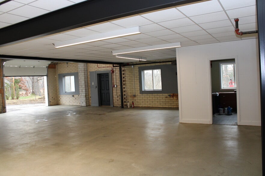 More Photos Of 6 Old Essex Rd, Ipswich Warehouse For Sale