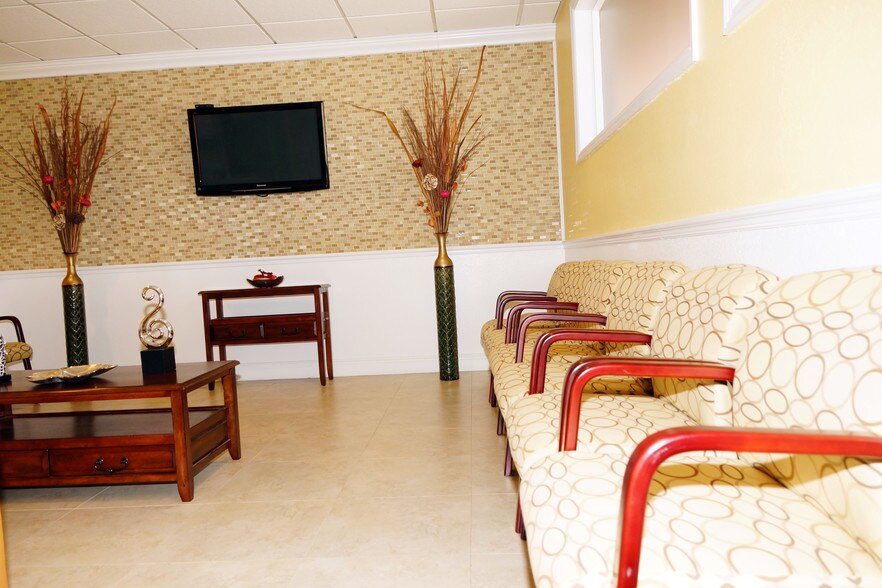 More Photos Of 7824 Lake Underhill Rd, Orlando Medical For Lease