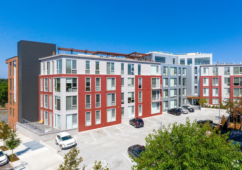 More Photos Of 530 Western Ave, Brighton Apartments For Lease