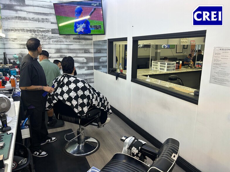 More Photos Of 216-220 S Brand Blvd, San Fernando Freestanding For Lease