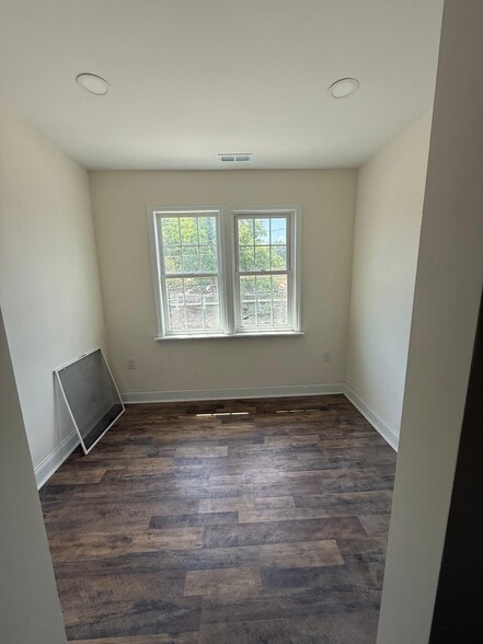 More Photos Of 2810 Hillsborough Rd, Durham Office For Lease