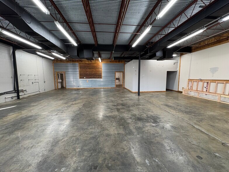 More Photos Of 1602 N Mechanic St, El Campo Land For Lease