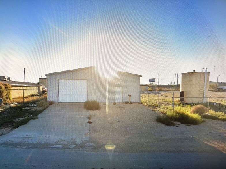 Primary Photo Of 212 S Dock Rd, Odessa Warehouse For Lease