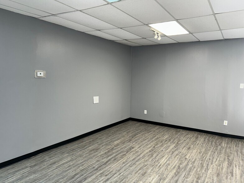 More Photos Of 2001 108th St, Grand Prairie Light Distribution For Lease