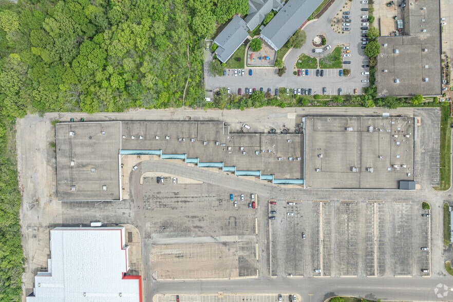 More Photos Of 801 W Lake Ave, Peoria Unknown For Lease