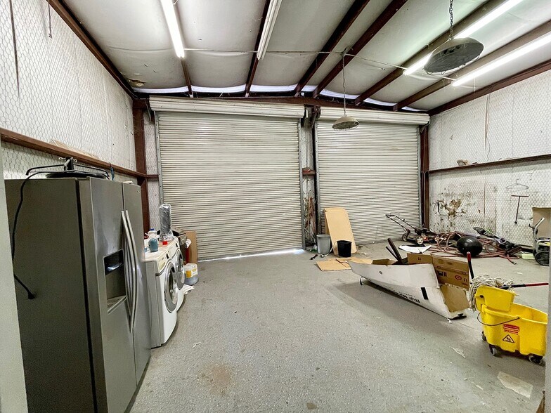 More Photos Of 3922 W US Highway 80, Terrell General Retail For Sale