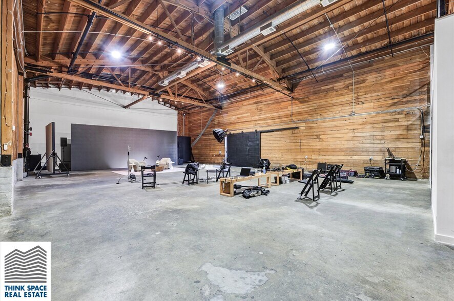 More Photos Of 3364-3386 E Olympic Blvd, Los Angeles Warehouse For Lease