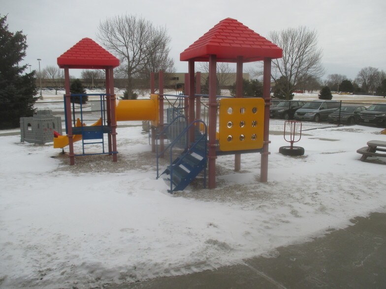 More Photos Of 705 E 60th St N, Sioux Falls Office For Sale