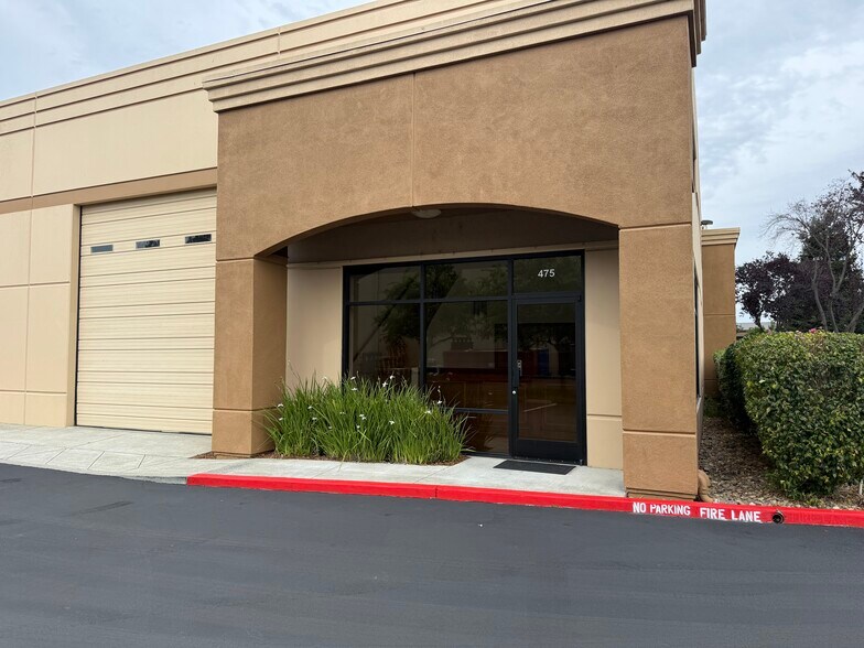 More Photos Of 455-485 Technology Way, Napa Warehouse For Lease