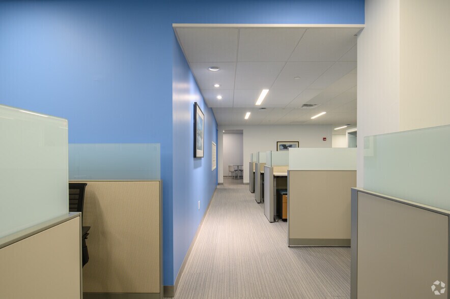 More Photos Of 2700 Kelly Rd, Warrington Office For Lease