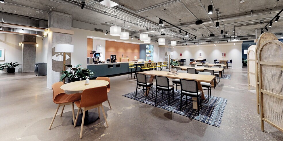 More Photos Of 311 W Monroe St, Chicago Coworking Space