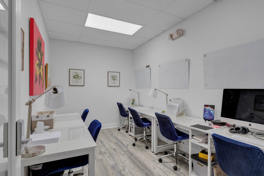 More Photos Of 3718 N Roosevelt Blvd, Key West Medical For Sale