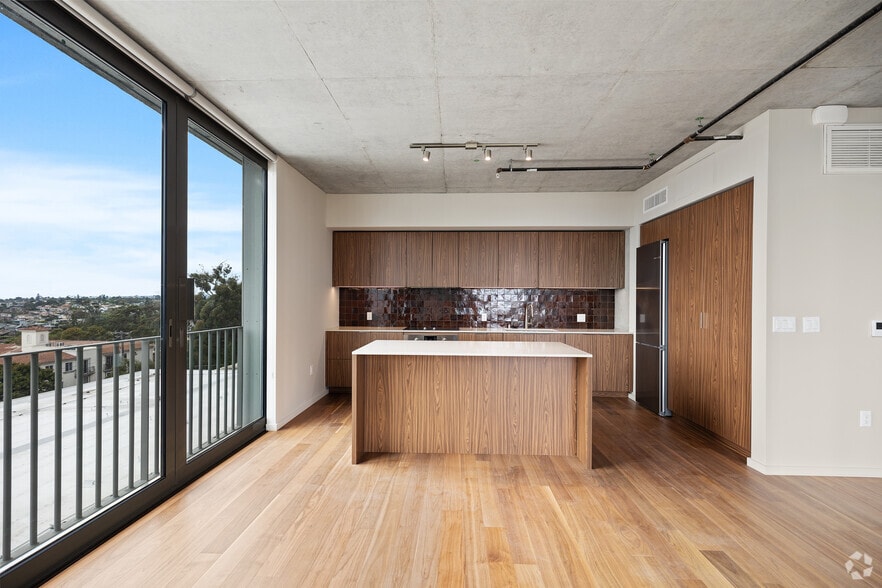 More Photos Of 2710 3rd Ave, San Diego Apartments For Sale