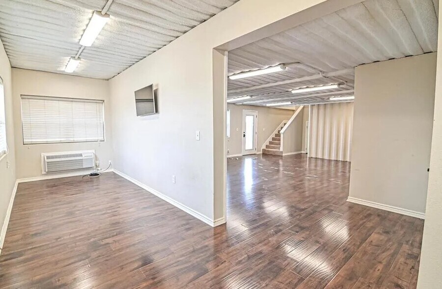 More Photos Of 9504 W County Road 60, Midland Warehouse For Sale