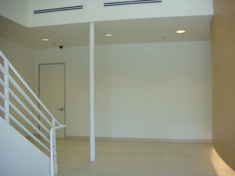 More Photos Of 403-407 W Valley Blvd, Alhambra General Retail For Sale