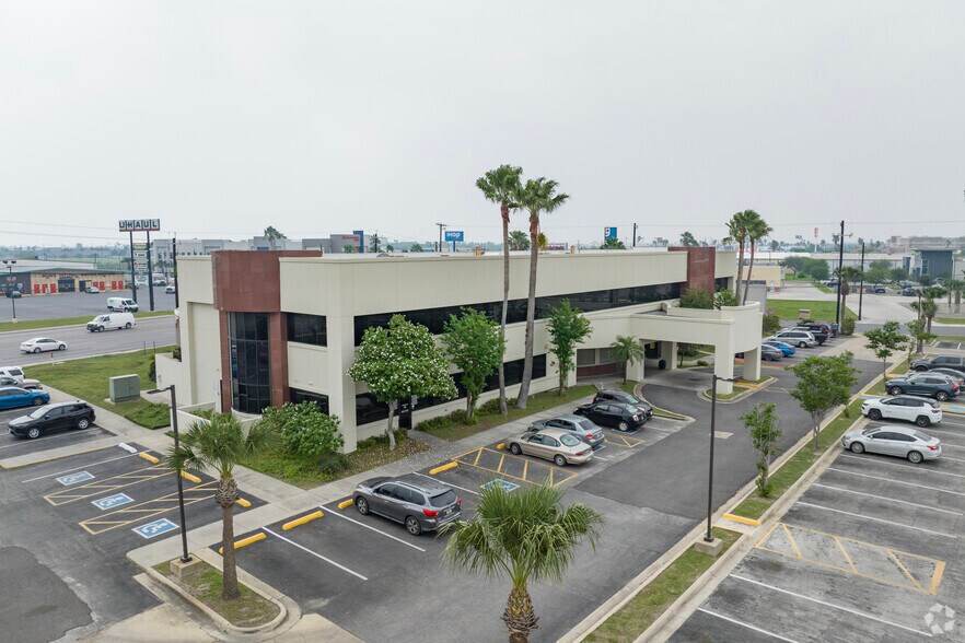 More Photos Of 1205 N Ed Carey Dr, Harlingen Office For Lease