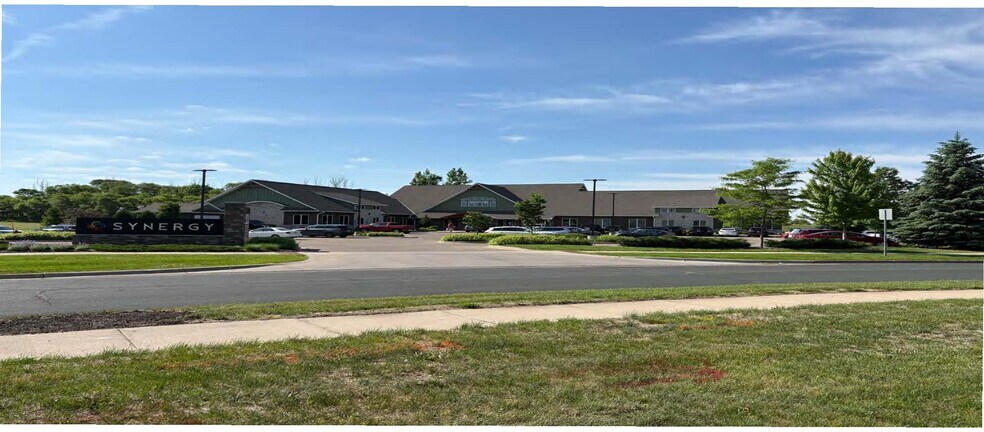 More Photos Of 10729 Town Square Dr NE, Blaine Medical For Lease