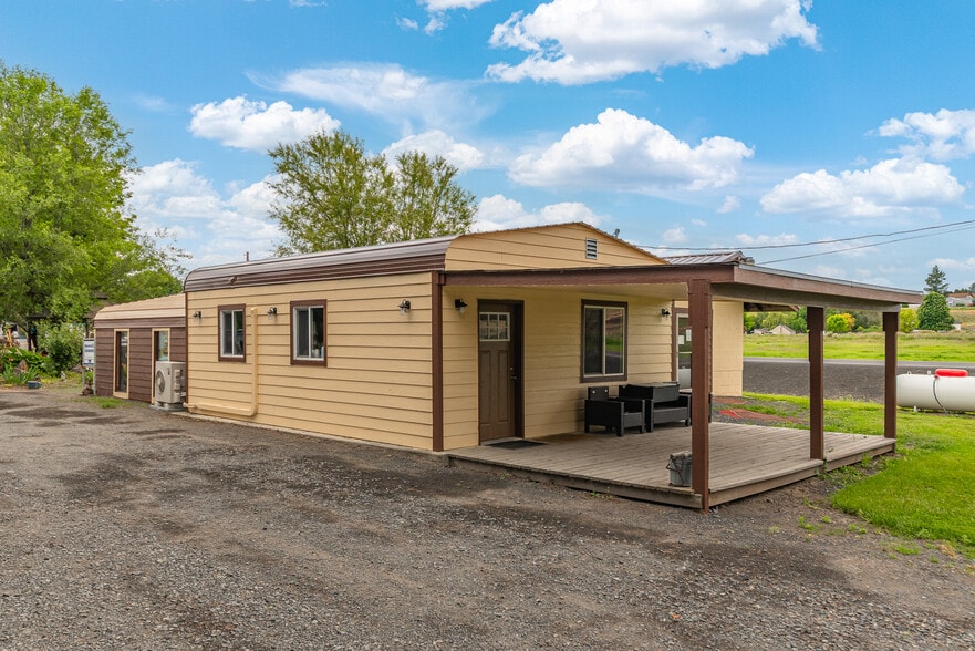 More Photos Of 14 Portland St NW, Wilbur Trailer Camper Park For Sale