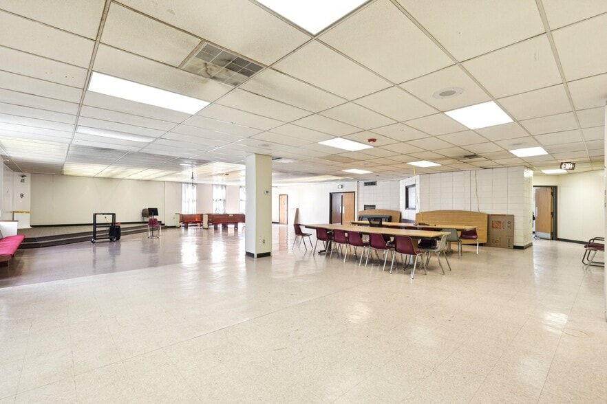 More Photos Of 4225-4231 Chestnut St, Philadelphia Medical For Sale