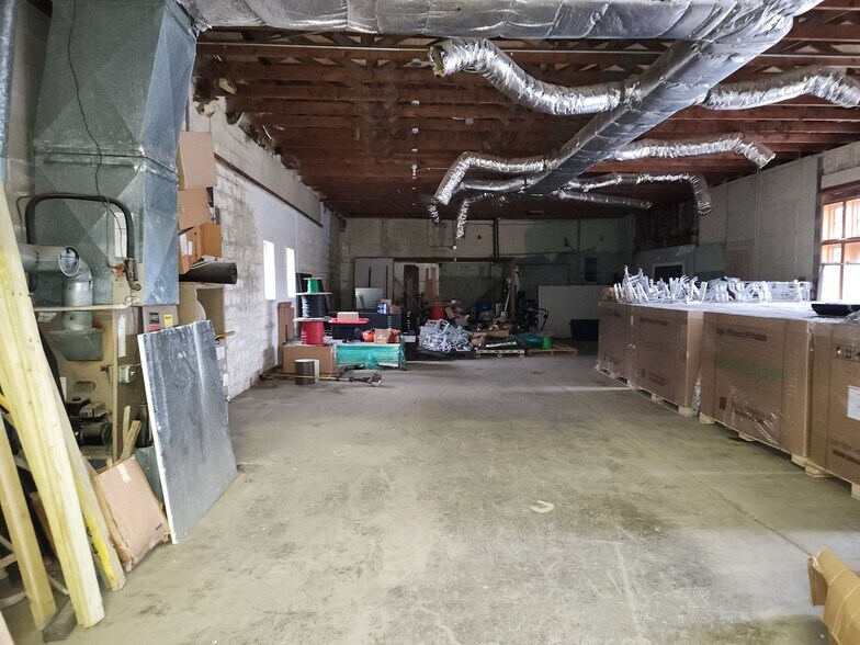 More Photos Of 929 Route 28, Kingston Light Manufacturing For Sale