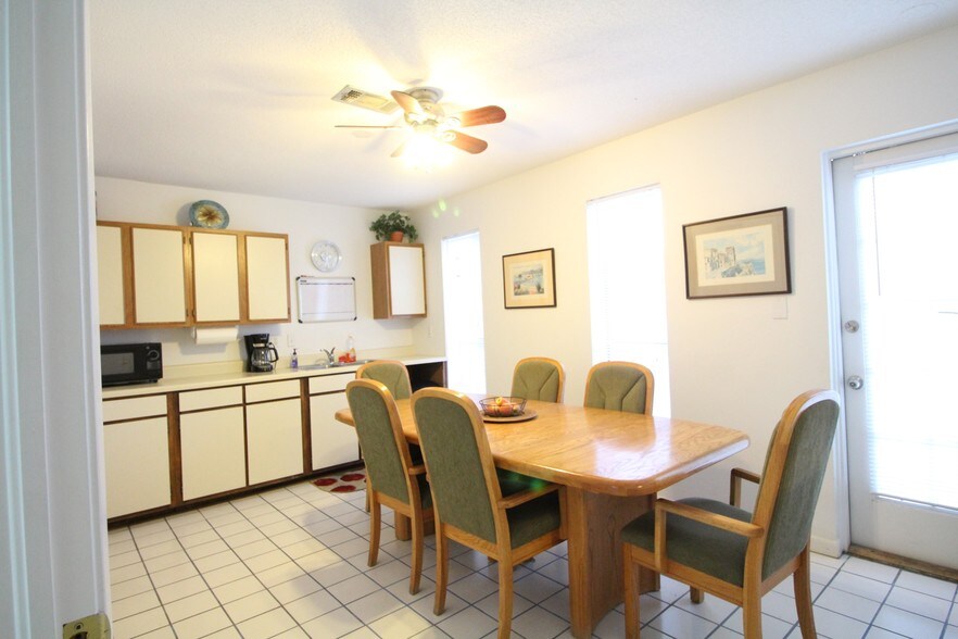 More Photos Of 225 Main St, Destin Office Residential For Lease