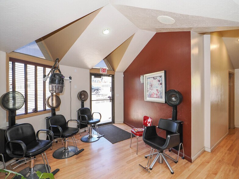 More Photos Of 1565 E 3900 S, Salt Lake City Office For Sale