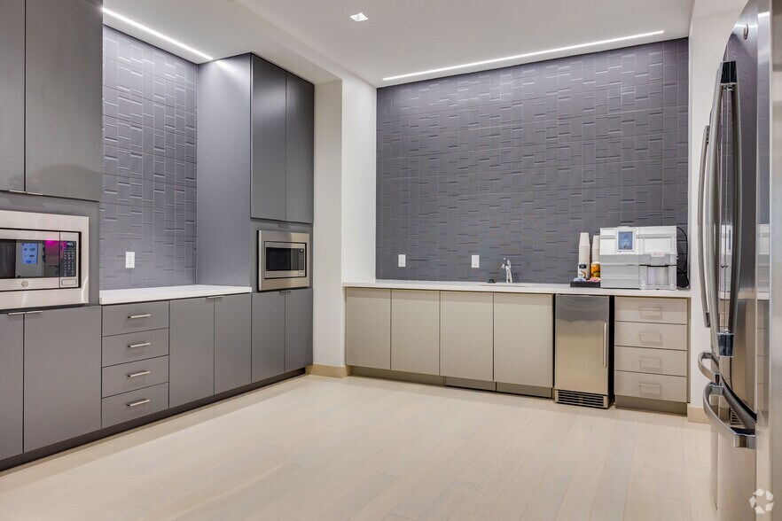 Photo of 25th Floor Ste 2500