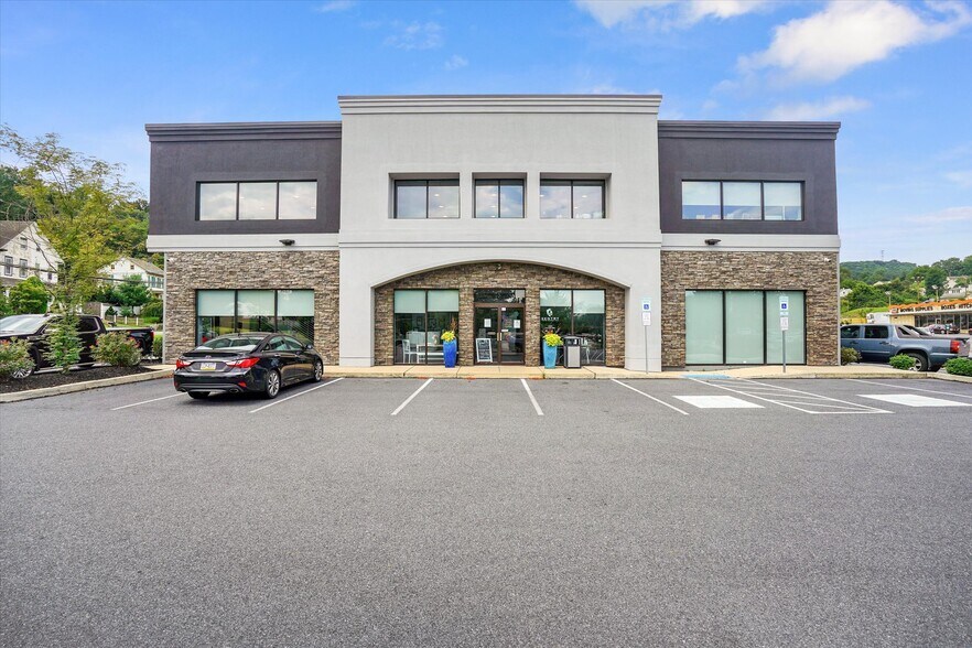 More Photos Of 2395 Lancaster Pike, Reading Coworking Space