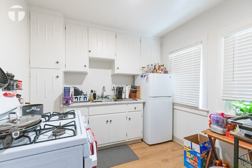 More Photos Of 1821 P St, Sacramento Apartments For Sale