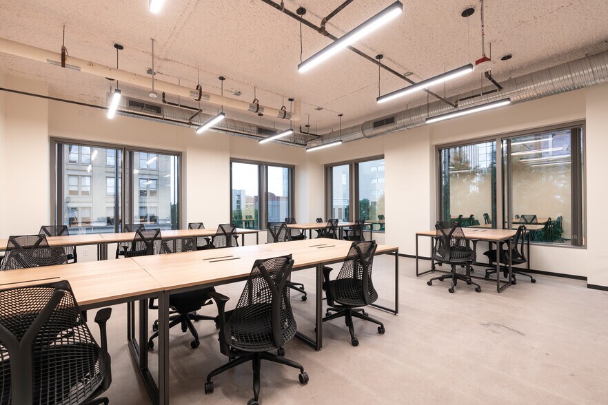 More Photos Of 150 Fayetteville St, Raleigh Office For Lease