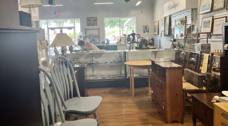 More Photos Of 12154-12156 Highway 92, Woodstock Storefront For Sale