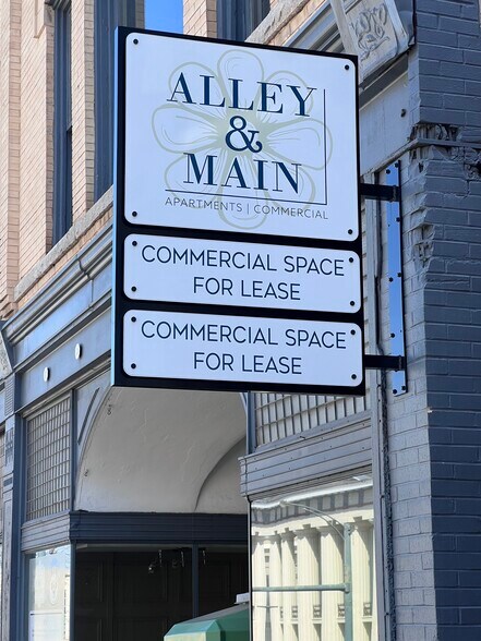 More Photos Of 121 N Main St, Salisbury Storefront Retail Office For Lease