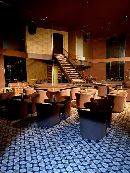 More Photos Of Ohio River Blvd, New Cumberland Bar For Sale