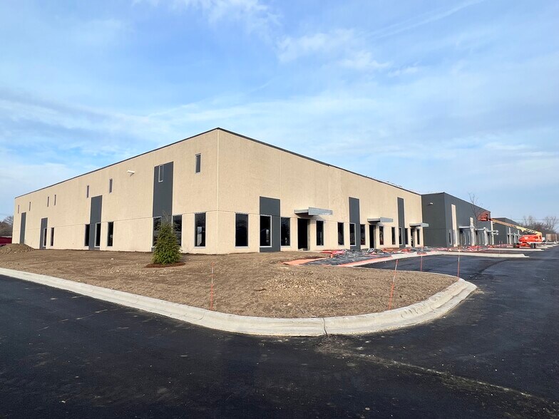 Primary Photo Of Commerce Pky, Fort Atkinson Warehouse For Lease
