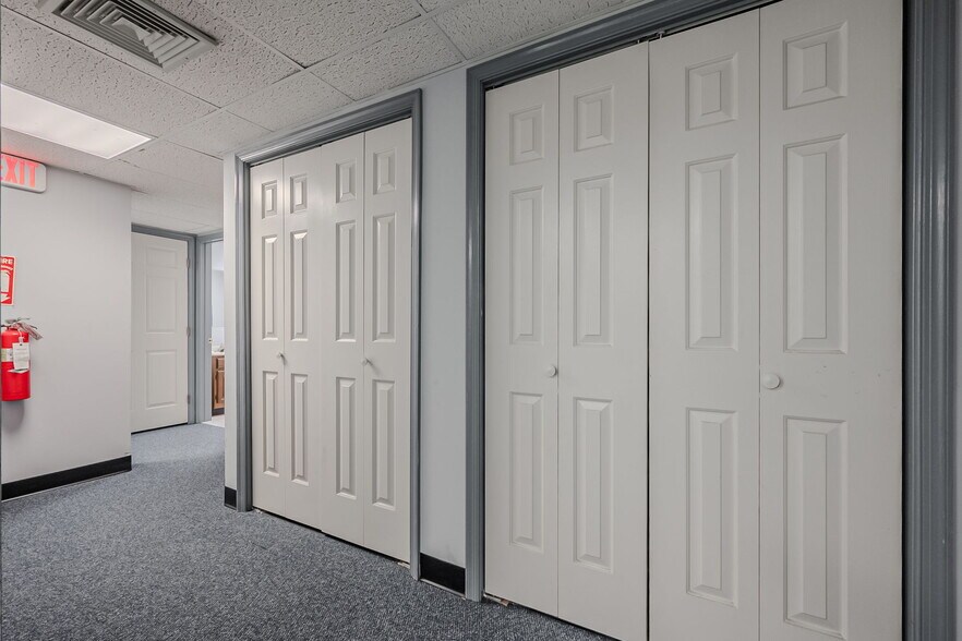 More Photos Of 77 E Main St, Newark Loft Creative Space For Sale