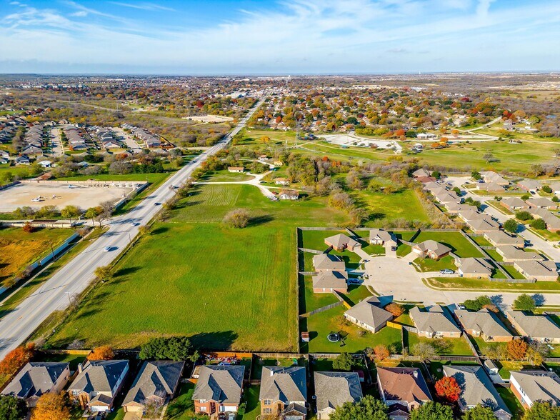 More Photos Of 1101 E Main St, Crowley Land For Sale