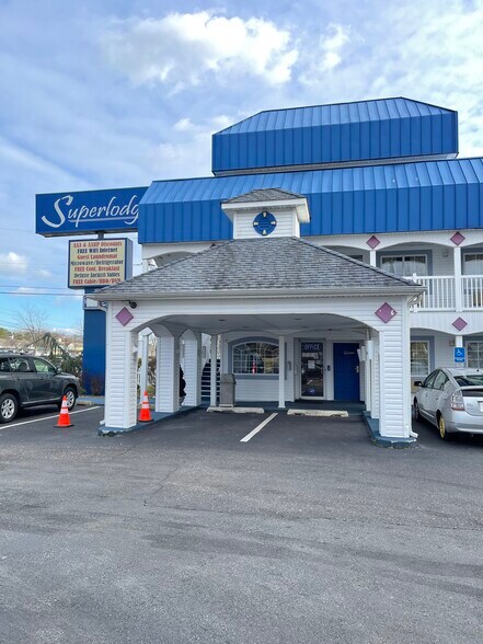 More Photos Of 633 White Horse Pike, Absecon Hotel For Sale