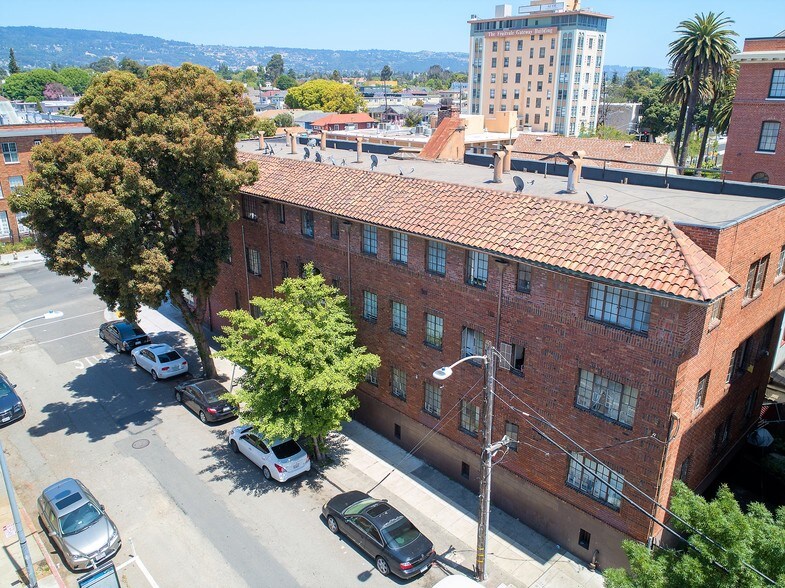 More Photos Of 1290 26th Ave, Oakland Apartments For Sale