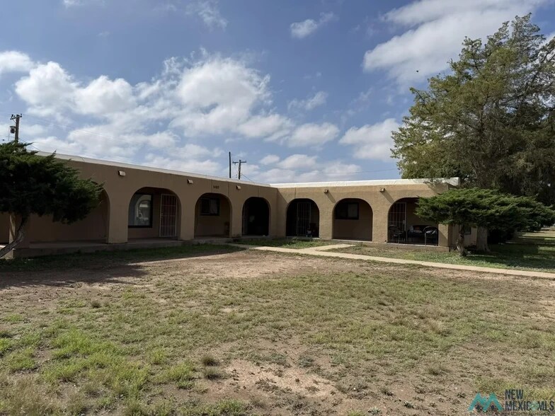 More Photos Of 1403-1509 W Hank Ave, Artesia Apartments For Sale