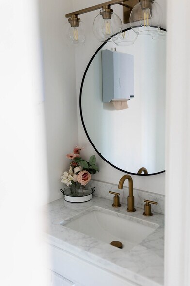 More Photos Of 100 Cathedral St, Annapolis Office For Lease