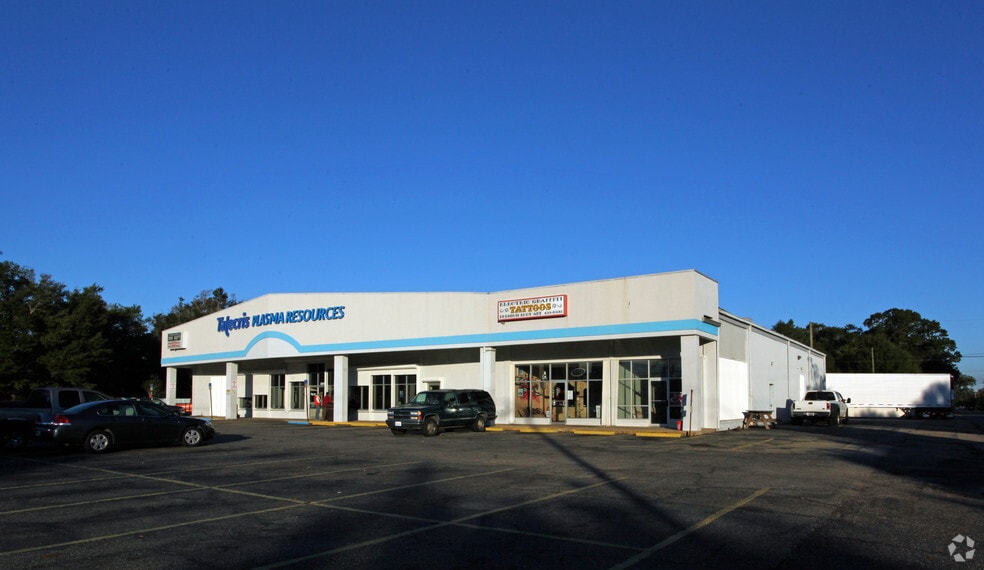 More Photos Of 3810 Barrancas Ave, Pensacola Unknown For Lease