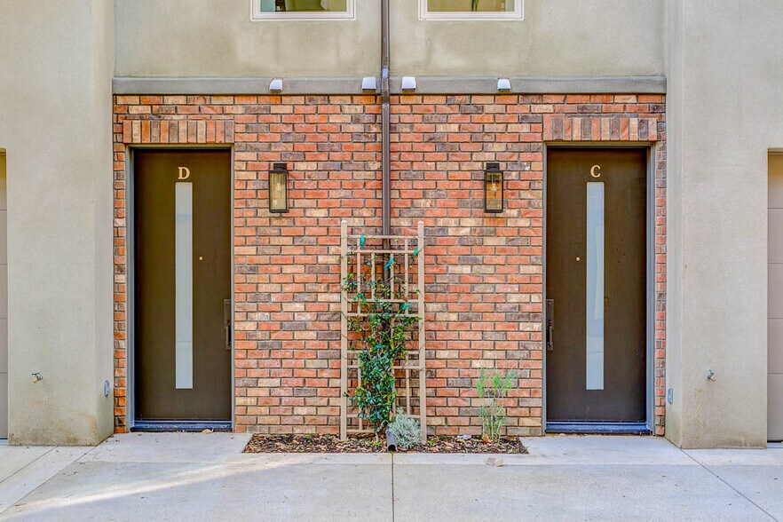 More Photos Of 530 Fano St, Monrovia Apartments For Sale