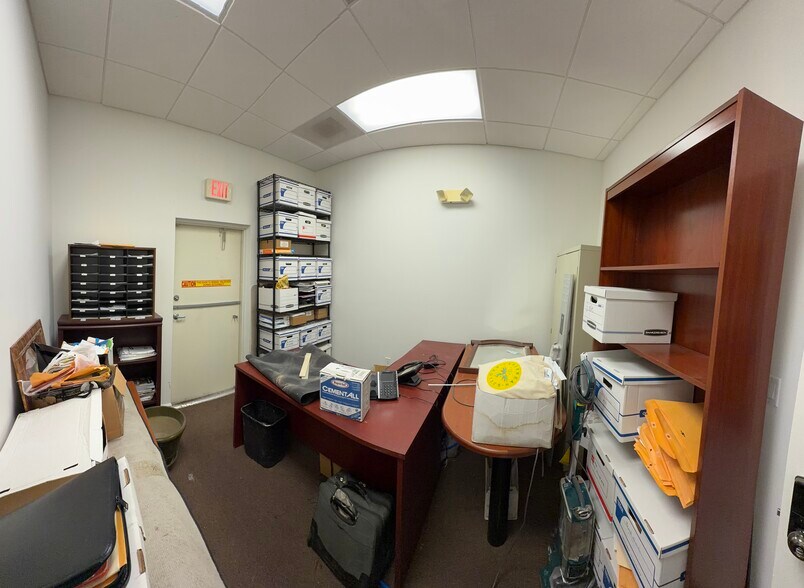 More Photos Of 5791A NW 151st St, Miami Lakes Office For Sale