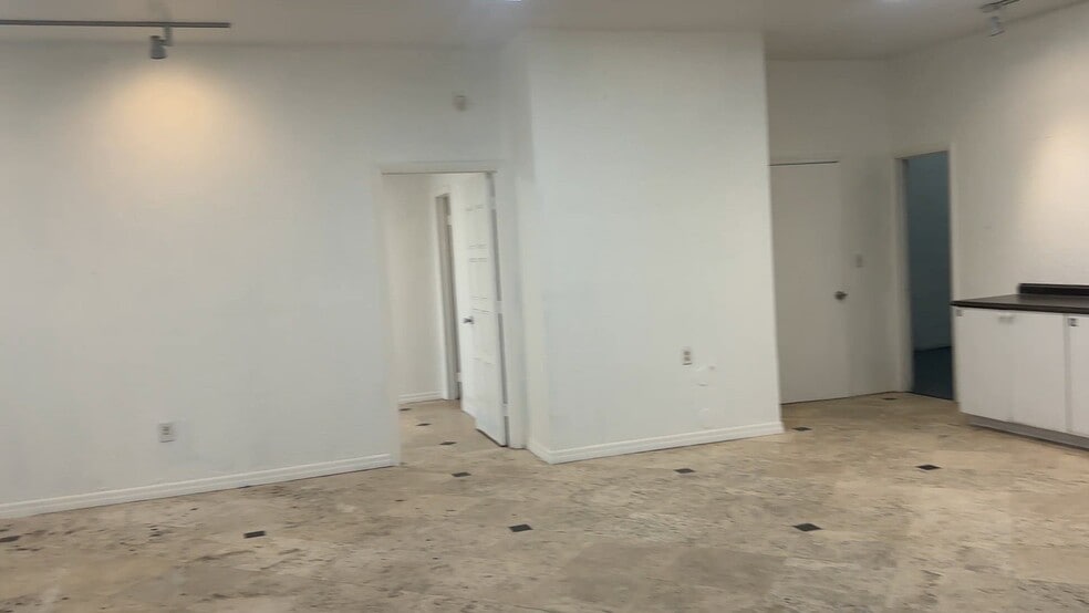 Primary Photo Of 3056 NE 12th Ter, Oakland Park Warehouse For Sale