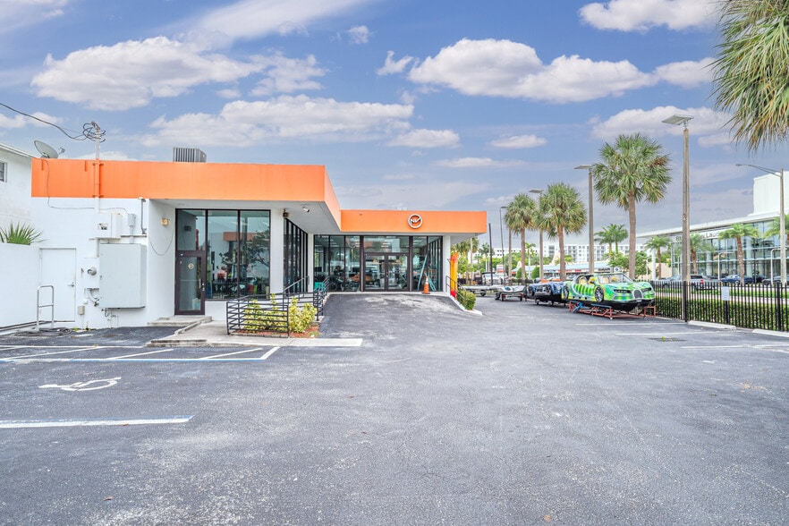 More Photos Of 1440 S Federal Hwy, Fort Lauderdale Auto Dealership For Sale