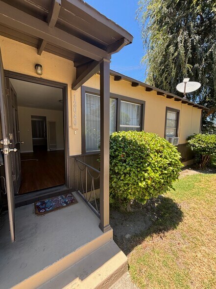 More Photos Of 12036 Magnolia Blvd, Valley Village Apartments For Sale