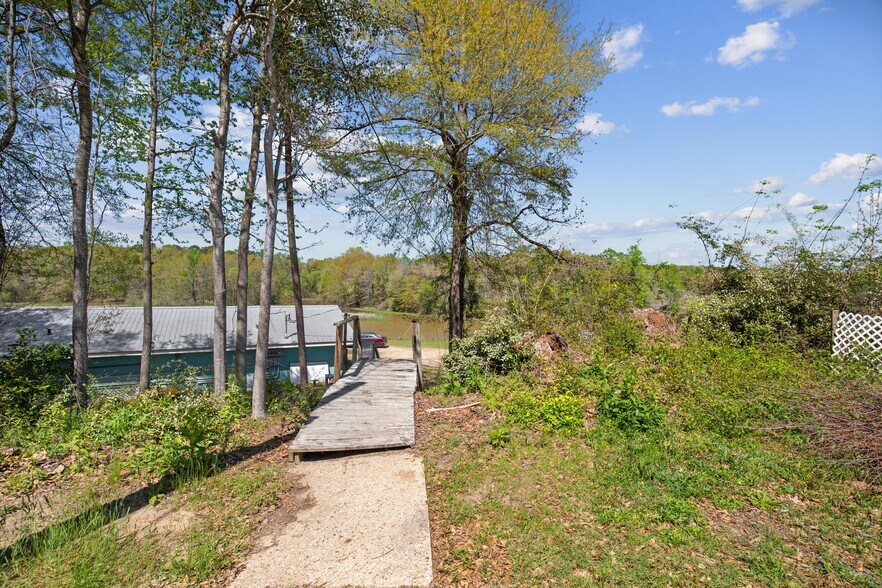 More Photos Of 1010 N Eufaula Ave, Eufaula Hotel For Sale